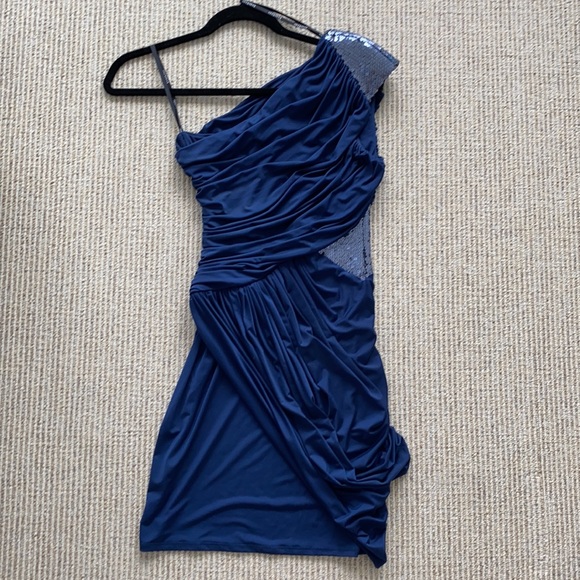 Stunning Bebe Sequin Party Dress - Picture 1 of 6